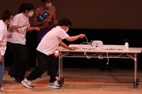 「シマッシュレコードの歌声を邪魔するな」のコーナーの様子。