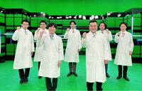 「ポテンシャル研究所」の出演者たち。(c)日本テレビ