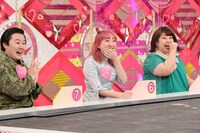 「ラブマゲドン」女性チームの（左から）やす子、パーパー・あいなぷぅ、駆け抜けて軽トラ・餅田コシヒカリ。(c)テレビ朝日