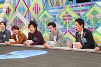 男性チームの（左から）相席スタート山添、三四郎・小宮、ぺこぱ松陰寺、モグライダー芝、囲碁将棋・根建。(c)テレビ朝日