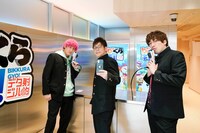 「くら寿司スカイツリー押上駅前店」を訪れた陣内智則とEXIT。