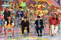 「アメトーーク！」に「コーラ大好き芸人」として出演する（前列左から）出川哲朗、よゐこ濱口、バカリズム、ロバート秋山、（後列左から）ザ・マミィ林田、FUJIWARA藤本、囲碁将棋・根建。(c)テレビ朝日
