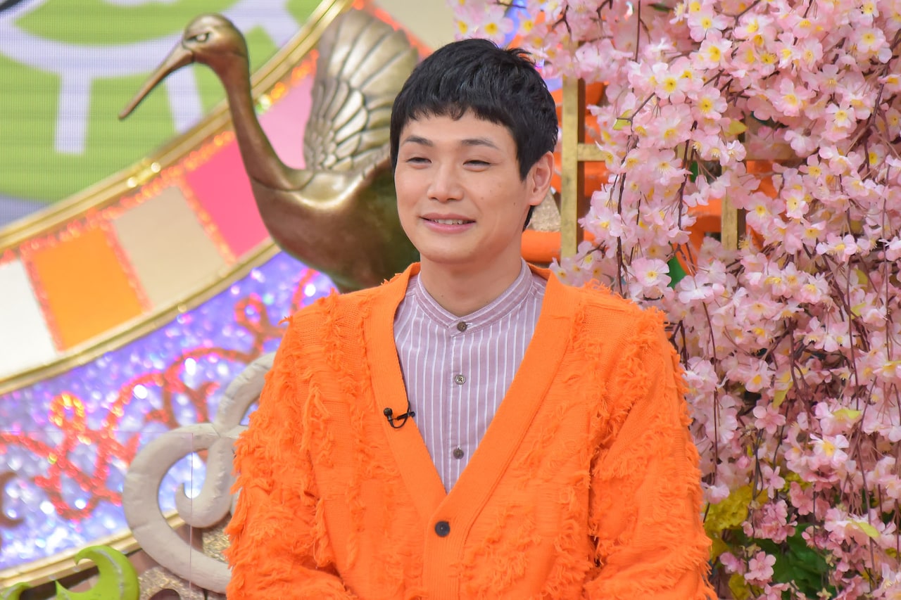 もう中学生「プレバト」登場、廃校になる中学校の黒板に描く