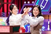 左から本仮屋ユイカ、本仮屋リイナ。(c)日本テレビ