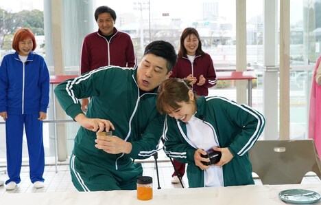 あべこうじ＆高橋愛夫妻 (c)中京テレビ