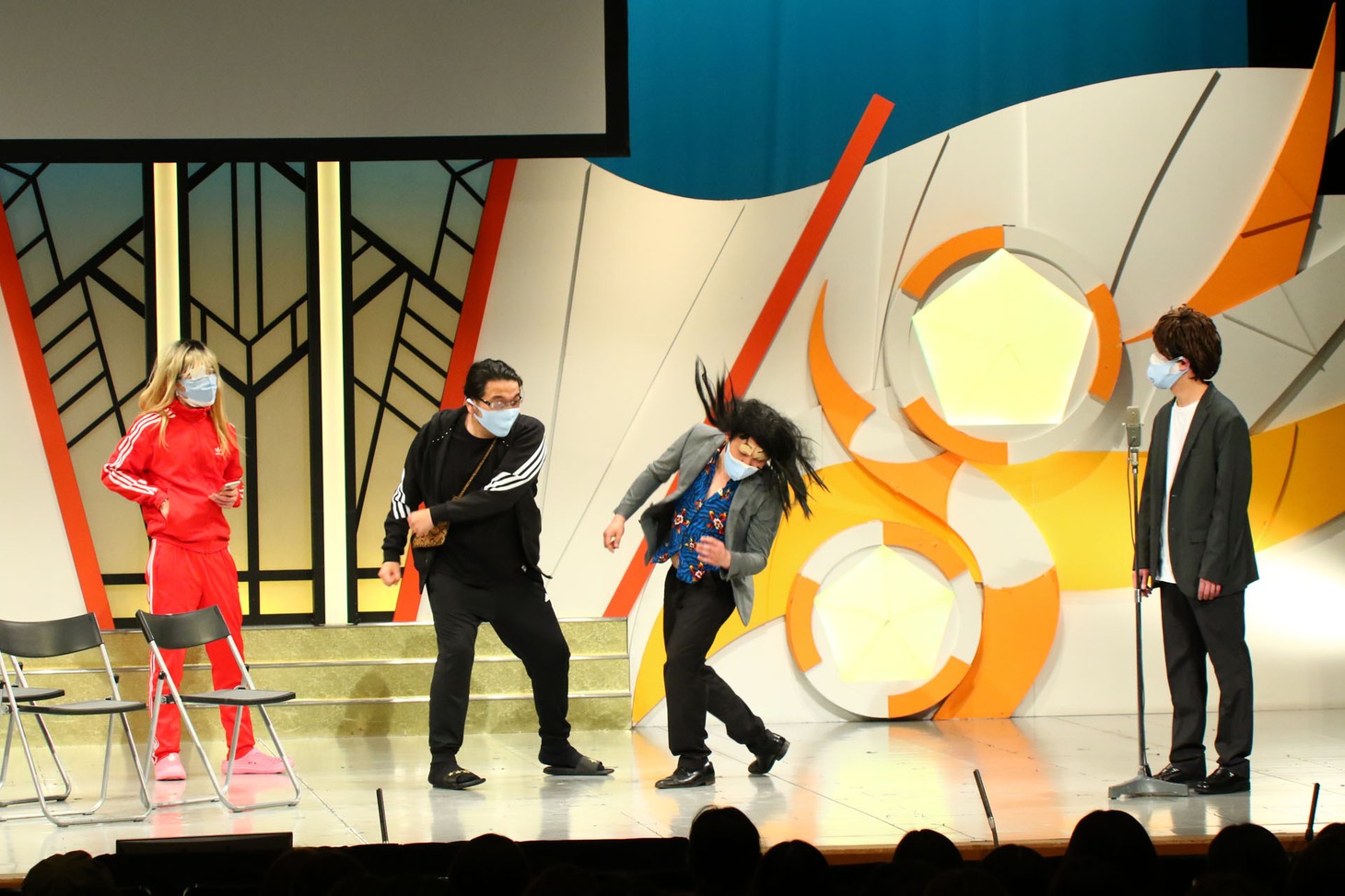 オープニングアクトとして繰り広げられた南大阪のカスカップルコントの様子。