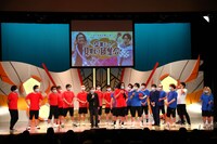 霜降り明星せいやが駆けつけた。