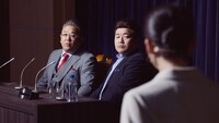 CM「記者会見」編より。