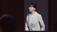 CM「記者会見」編より。