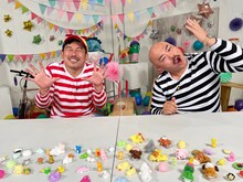 岡野陽一と安田大サーカス・クロちゃん。(c)V☆パラダイス