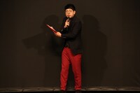 幕間SPの司会を務めたヒューマン中村。