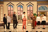 吉本新喜劇の様子。