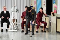 BSよしもとでの生放送の様子。