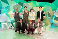 （左から）笑い飯・西田、令和喜多みな実、尼神インター、ツートライブ。(c)ABCテレビ