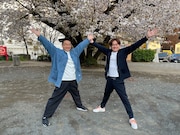 なすなかにし。左から中西、那須。