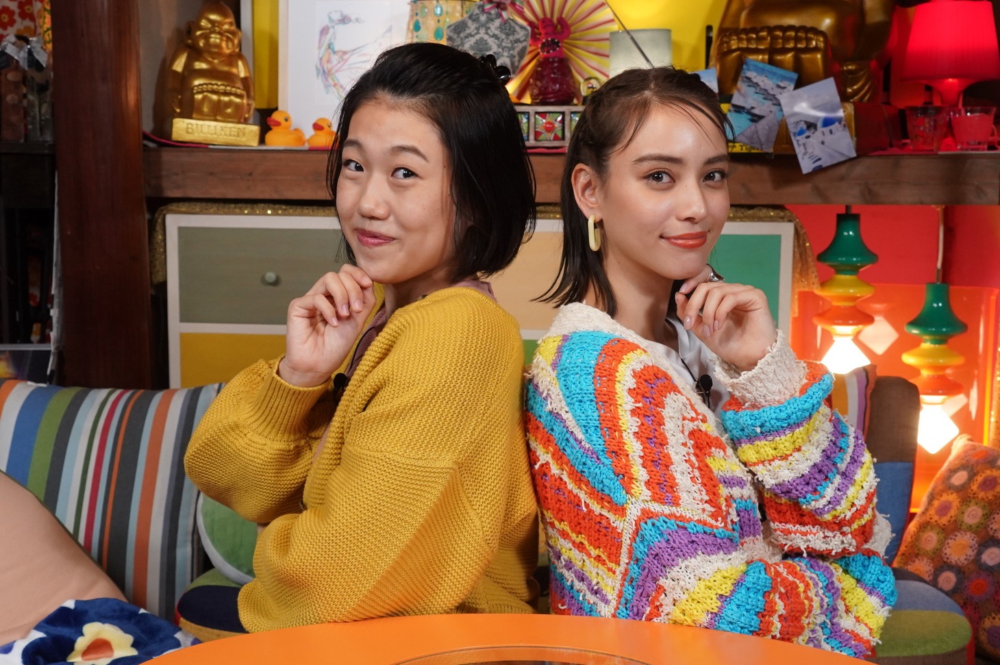 左から横澤夏子、滝沢カレン。