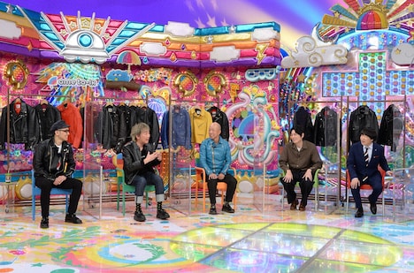 (左から)ダーリンハニー長嶋、スピードワゴン小沢、バイきんぐ小峠、博多大吉、蛍原徹。(c)テレビ朝日