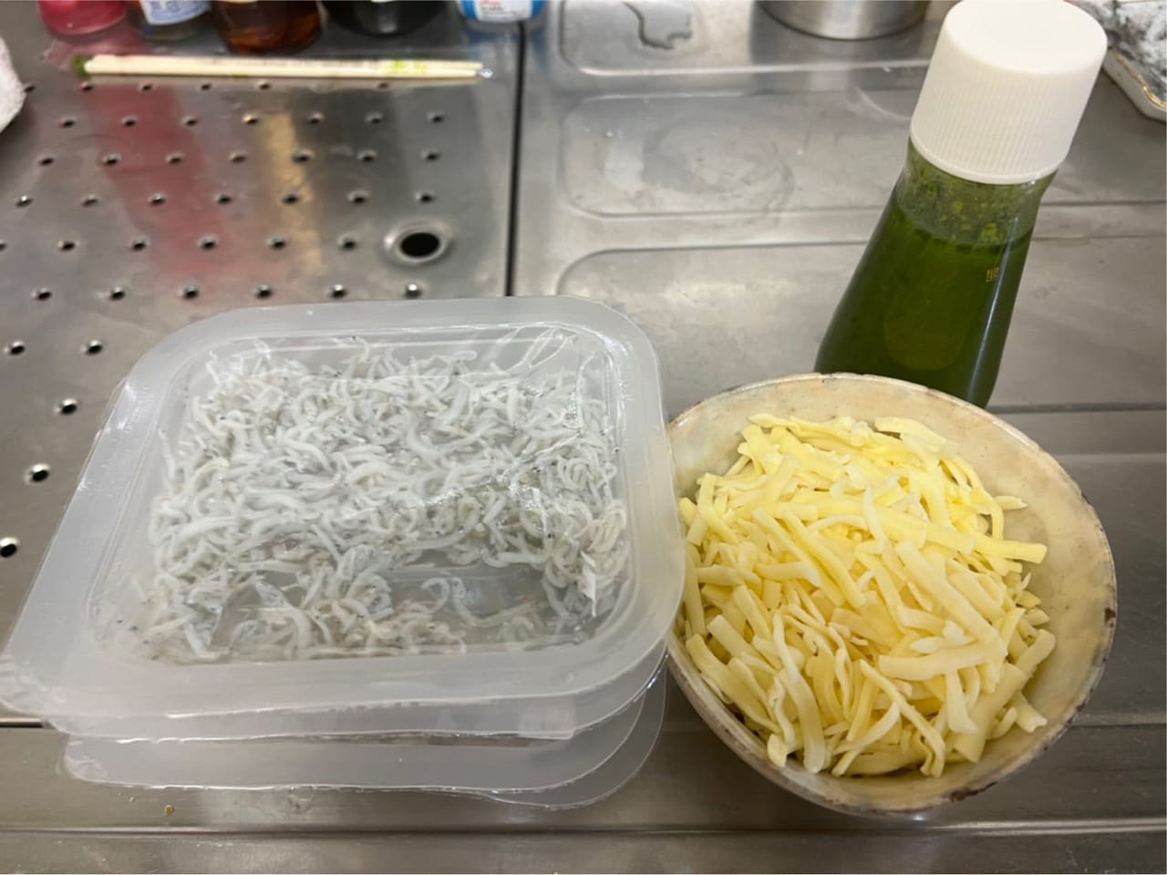 トッピング用の材料はこちら。