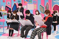 生徒たちの様子。(c)フジテレビ