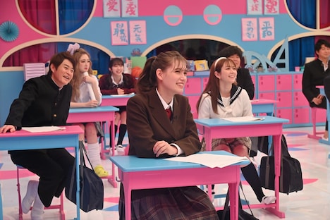 生徒たちの様子。(c)フジテレビ