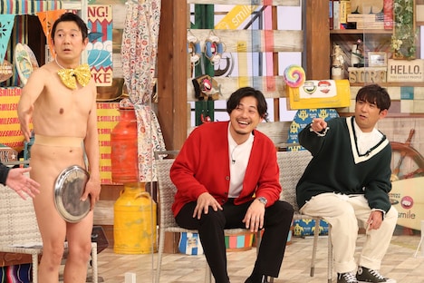 （左から）アキラ100%、アルコ＆ピース。(c)フジテレビ