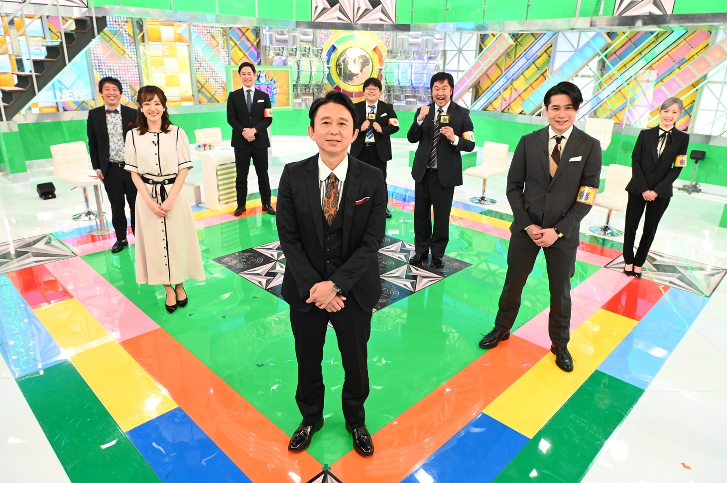 「有吉さん！NEWSです」の出演者たち。(c)日本テレビ
