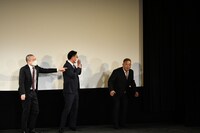 ランジャタイ国崎がいつ飛び出そうかと舞台袖に構えていると指摘するゾフィーら。