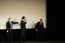 ランジャタイ国崎がいつ飛び出そうかと舞台袖に構えていると指摘するゾフィーら。