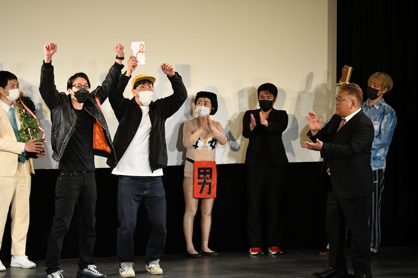 サンドウィッチマン伊達賞はレッドガオに送られた。