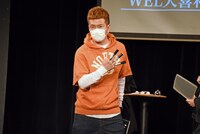 「大行烈 WEL大喜利王決定戦」に出場した笑撃戦隊・柴田アイスピック。