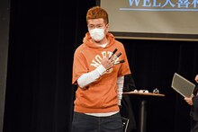 「大行烈 WEL大喜利王決定戦」に出場した笑撃戦隊・柴田アイスピック。