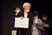 「大行烈 WEL大喜利王決定戦」に出場した新作のハーモニカ藤田。