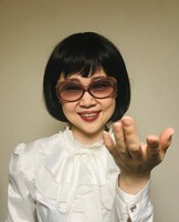 ホロッコこまり扮する東京ゆみ子。