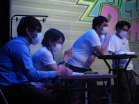 ありがとう・ぁみの怖い話を聞いていないマヂカルラブリーとオズワルド。