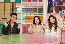 左から草彅剛、海原やすよ ともこ。(c)読売テレビ