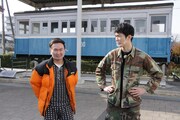 下ネタロケはチンチン電車の前からスタート。