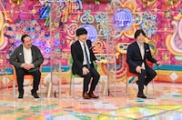 （左から）笑い飯・西田、バカリズム、蛍原徹。(c)テレビ朝日