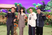 「発見！ギリギリのギリ」に出演する（左から）ヒロミ、高橋ひかる、チョコレートプラネット。(c)フジテレビ