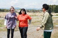 左からオダウエダ、宮川大輔。(c)日本テレビ