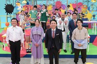 「有吉のこどもが聞いてるでしょうが」の出演者たち。(c)MBS