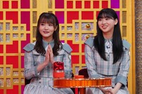 左から高瀬愛奈、富田鈴花。(c)日本テレビ