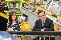 小澤陽子アナとアリタ哲平。(c)フジテレビ