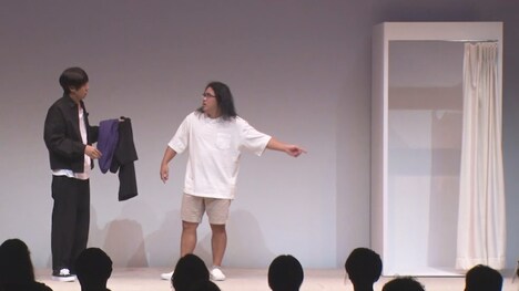 「銀座ロッチ」のワンシーン。