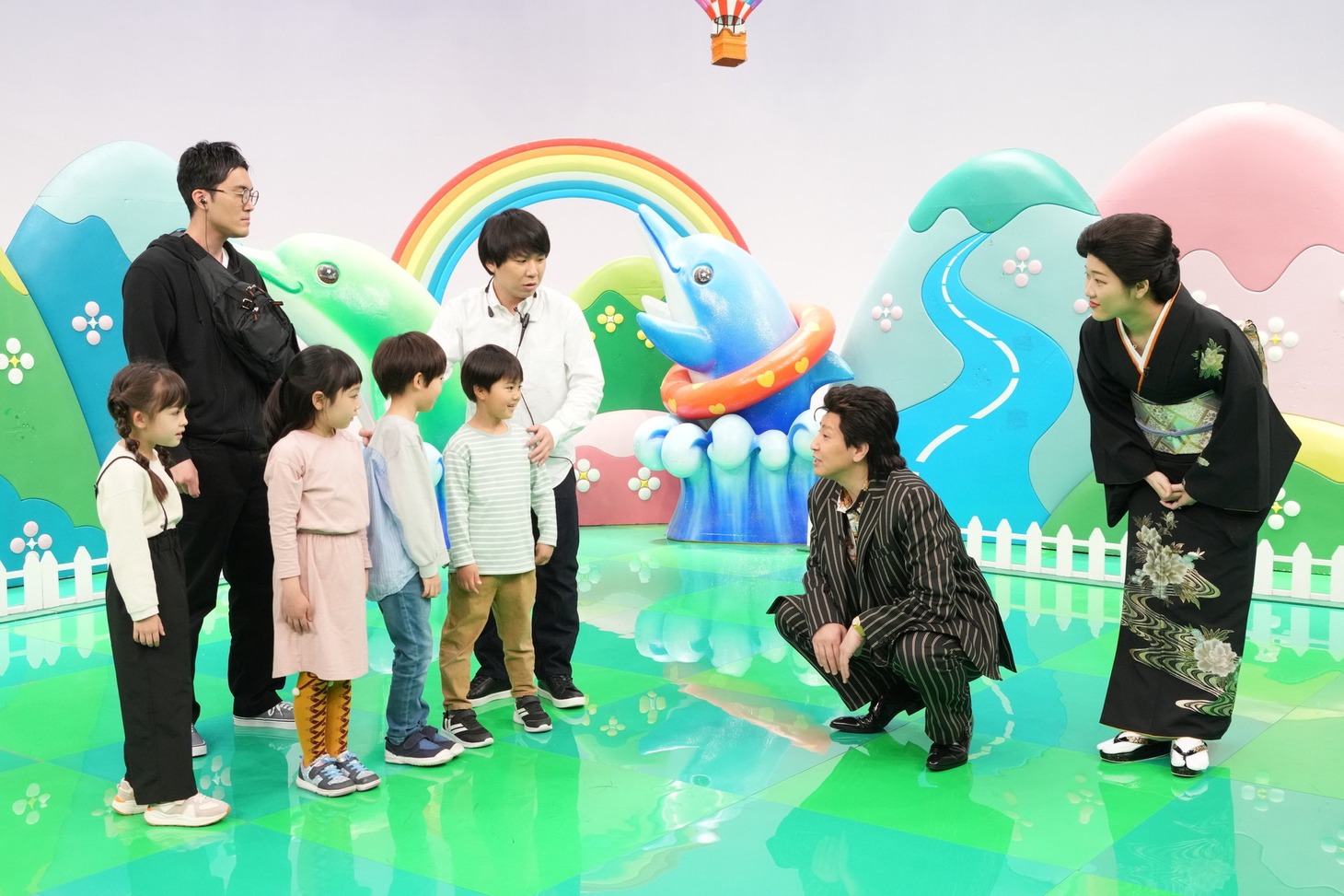 コント「アニキと唄の姐さん」のワンシーン。(c)フジテレビ