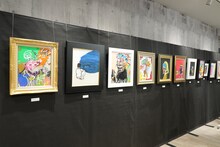 「とろサーモン久保田和靖個展『なぐりがき』」の様子。