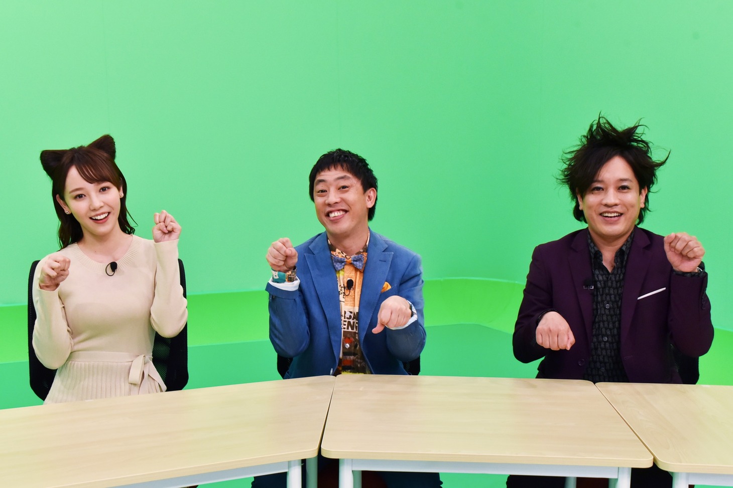 「ネコいぬワイドショー」に出演する（左から）森千晴、さらば青春の光・森田、ぺこぱ松陰寺。