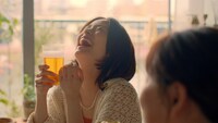 クリアアサヒのCM「クリアと、晴れよう。」編より。