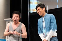 岡田康太（左）との大爆笑即興漫才に挑むトンツカタン森本（右）。