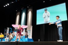 森本のピンネタ映像を流すZAZY。