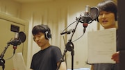 ナレーション収録中のジャルジャル。